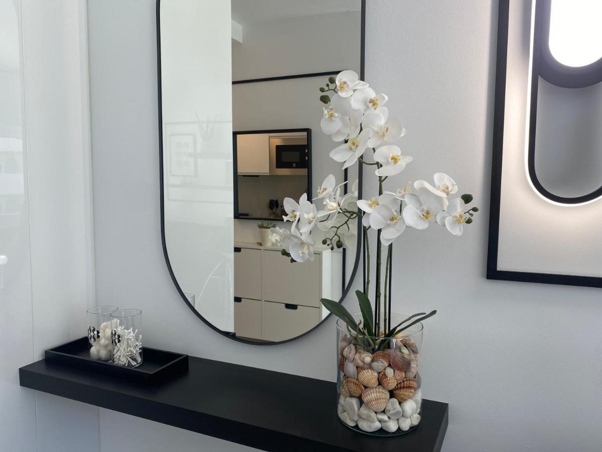 Modern Sea View Studio In Benal Beach Benalmadena Luaran gambar