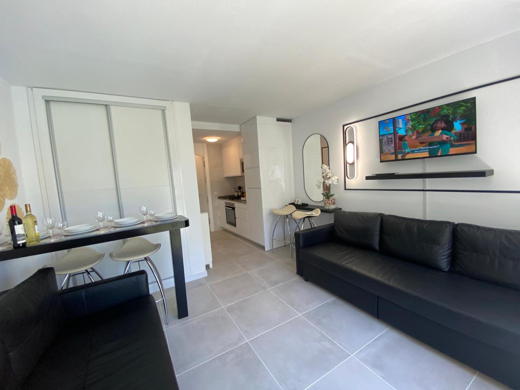 Modern Sea View Studio In Benal Beach Benalmadena Luaran gambar